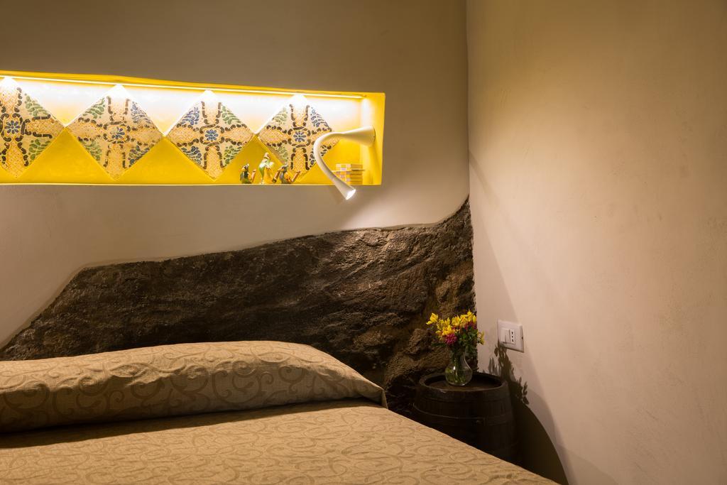 Le Maioliche Hotell Scauri  Exteriör bild