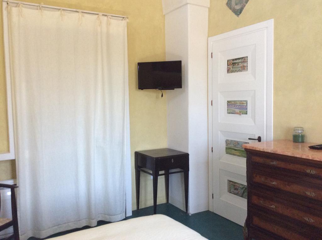 Le Maioliche Hotell Scauri  Exteriör bild