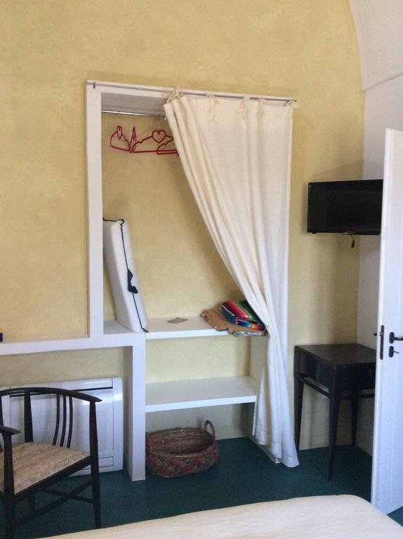 Le Maioliche Hotell Scauri  Exteriör bild